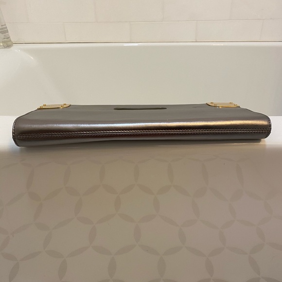 Charles David Silver Clutch - Picture 4 of 13